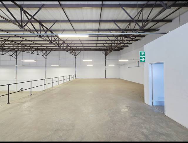 1,287M² WAREHOUSE TO LET IN LANSERIA